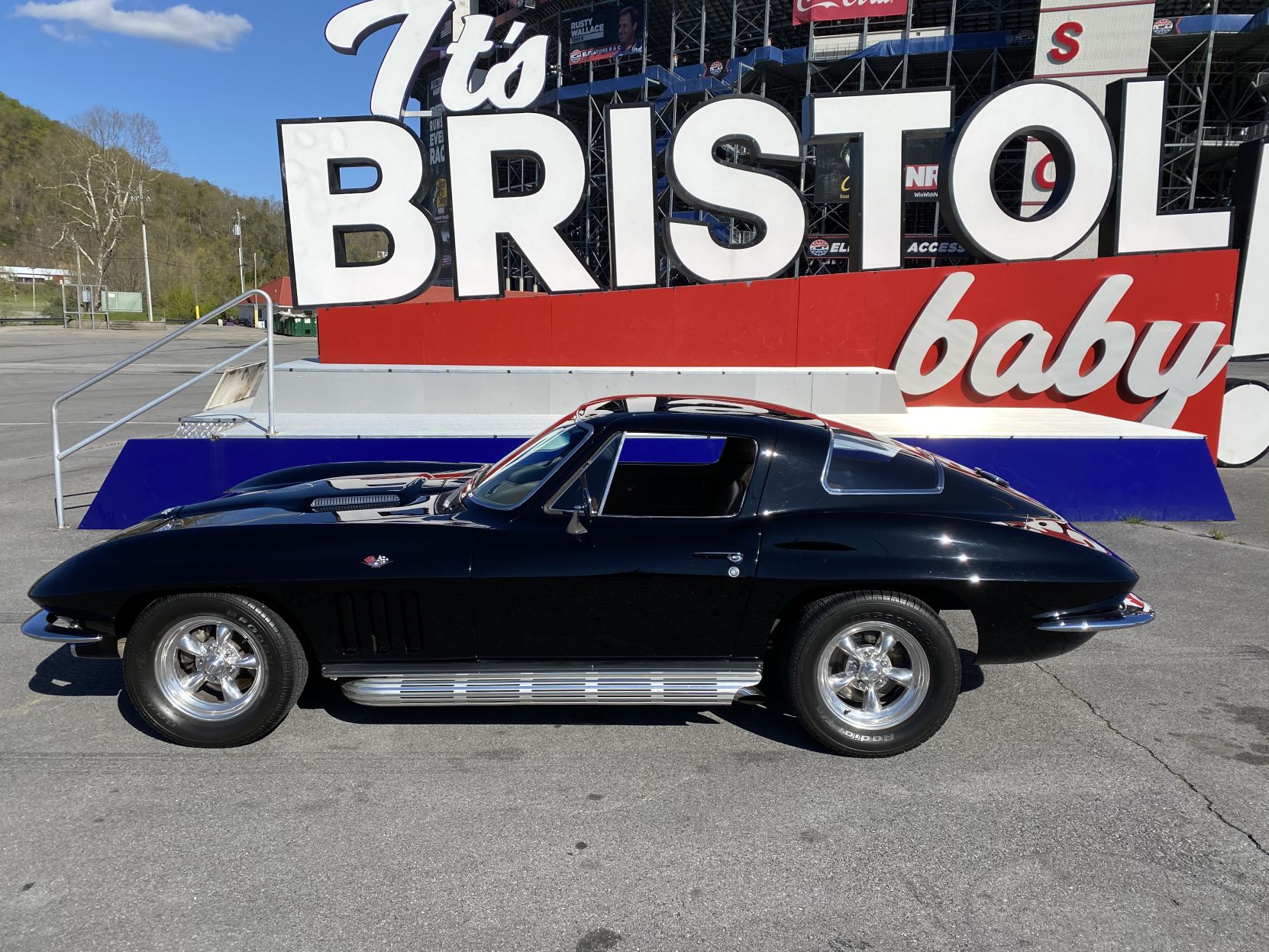 READER'S RIDE: ’66 Corvette Stingray